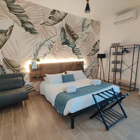 Apartment Agli Acquedotti, Con Giardino Privato *