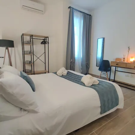 Apartment Agli Acquedotti, Con Giardino Privato