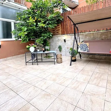 Lejlighed Agli Acquedotti, Con Giardino Privato